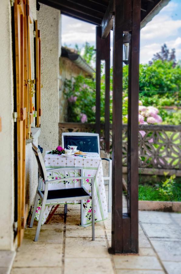 La Petite Pierrette Apartman Saint-Benoit-de-Carmaux Kültér fotó